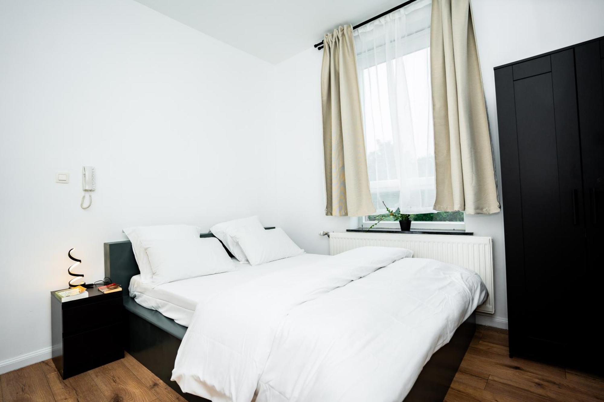 Homestay R1 Avec Salle De Bain Partagee Pres De L'hopital De La Citadelle A *